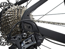 Ladda upp bild till gallerivisning, GIANT REVOLT 0